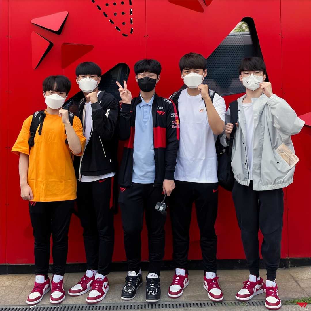 T1正式出征MSI!全员上演釜山行!即将迎来季中赛各项挑战